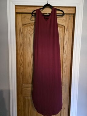 Misfay Women’s Sleeveless Maxi Dress - Burgundy